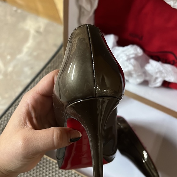 Christian Louboutin Pigalle 120 Plato Pewter/Patent SZ 38 - ONCE WORN (2 hours!) - Picture 16 of 17